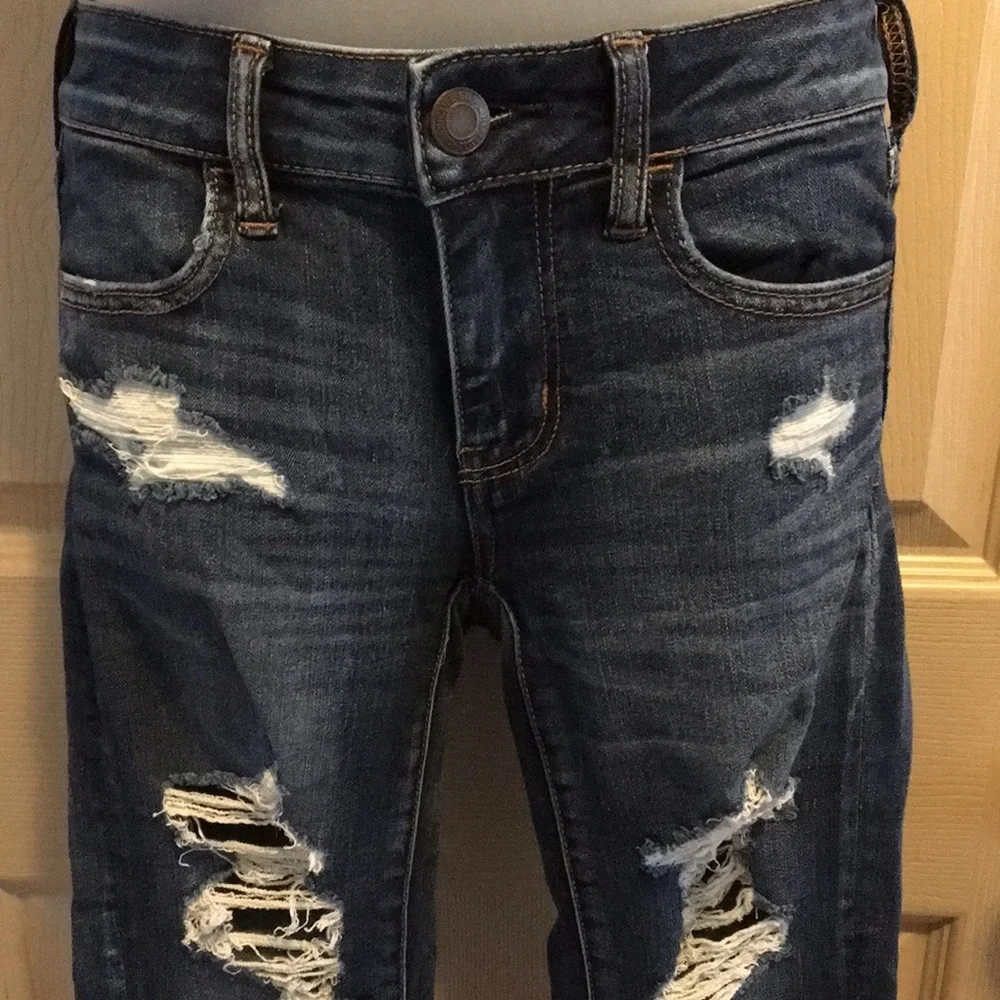 American Eagle Super Stretch Distressed Jeans EUC